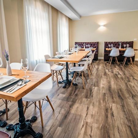 Toscanina Garni Hotel Dobrovo Zewnętrze zdjęcie