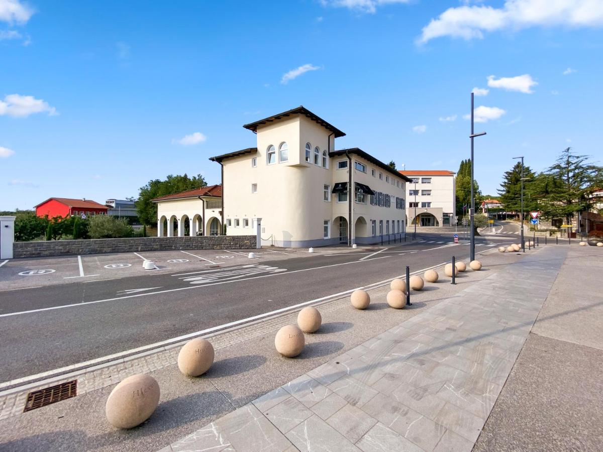 Toscanina Garni Hotel Dobrovo Zewnętrze zdjęcie