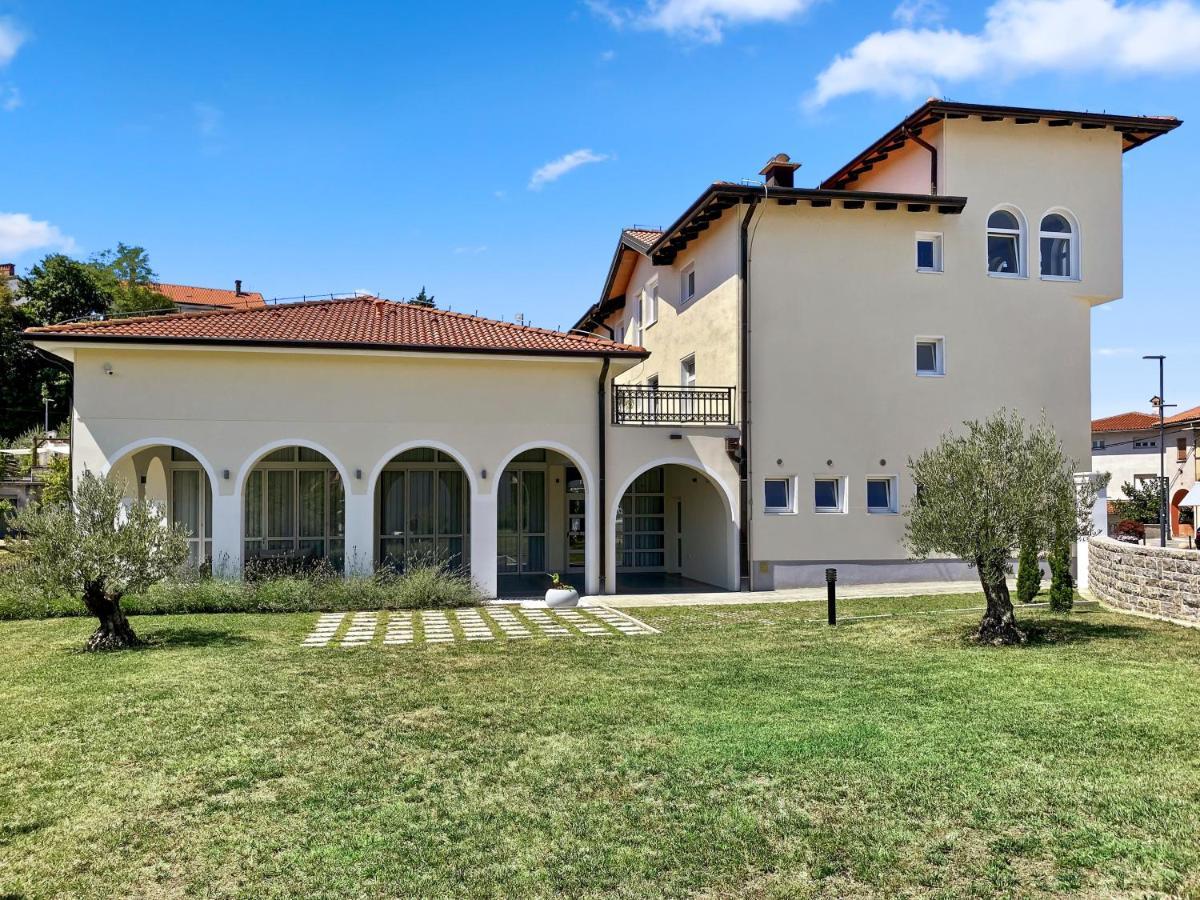 Toscanina Garni Hotel Dobrovo Zewnętrze zdjęcie