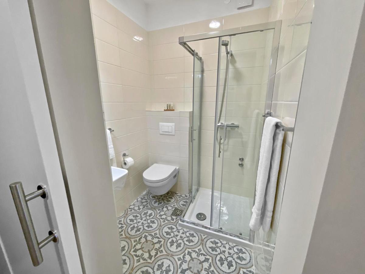 Toscanina Garni Hotel Dobrovo Zewnętrze zdjęcie